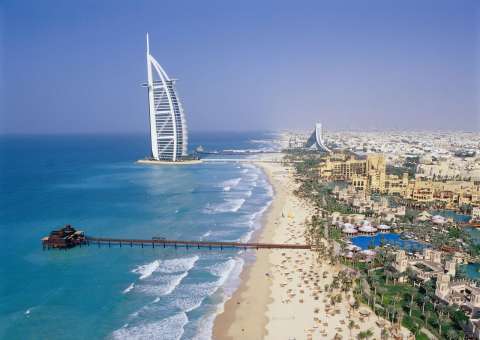 Brasil e Emirados Árabes assinam acordo para isenção de visto