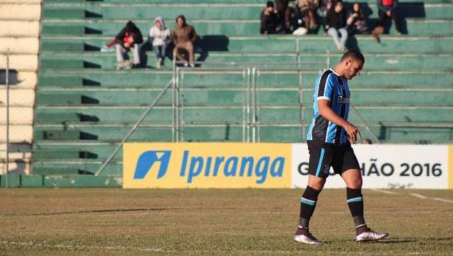 Jogador do Grêmio é demitido por abandono de trabalho