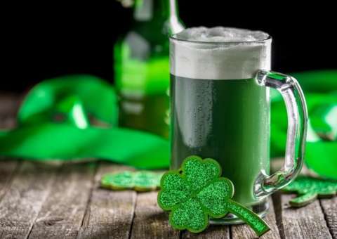 Cervejaria Rio Negro comemora Saint Patrick's Day nesta sexta  