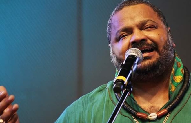  Arlindo Cruz sofre AVC e é internado às pressas