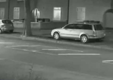 Mulher enfrenta suspeito que a atacou na rua e escapa de estupro