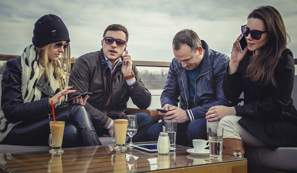 Jovens de hoje estão fazendo menos sexo do que há 20 anos atrás, aponta estudo