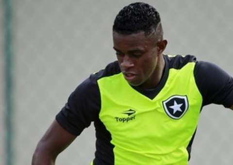 Marcelo tem lesão confirmada e desfalca Botafogo no clássico contra o Vasco