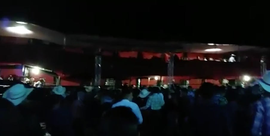 27 pessoas ficam feridas após camarote desabar durante show sertanejo