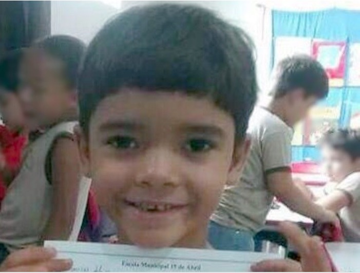 Criança morre após ferimento com linha de cerol no pescoço