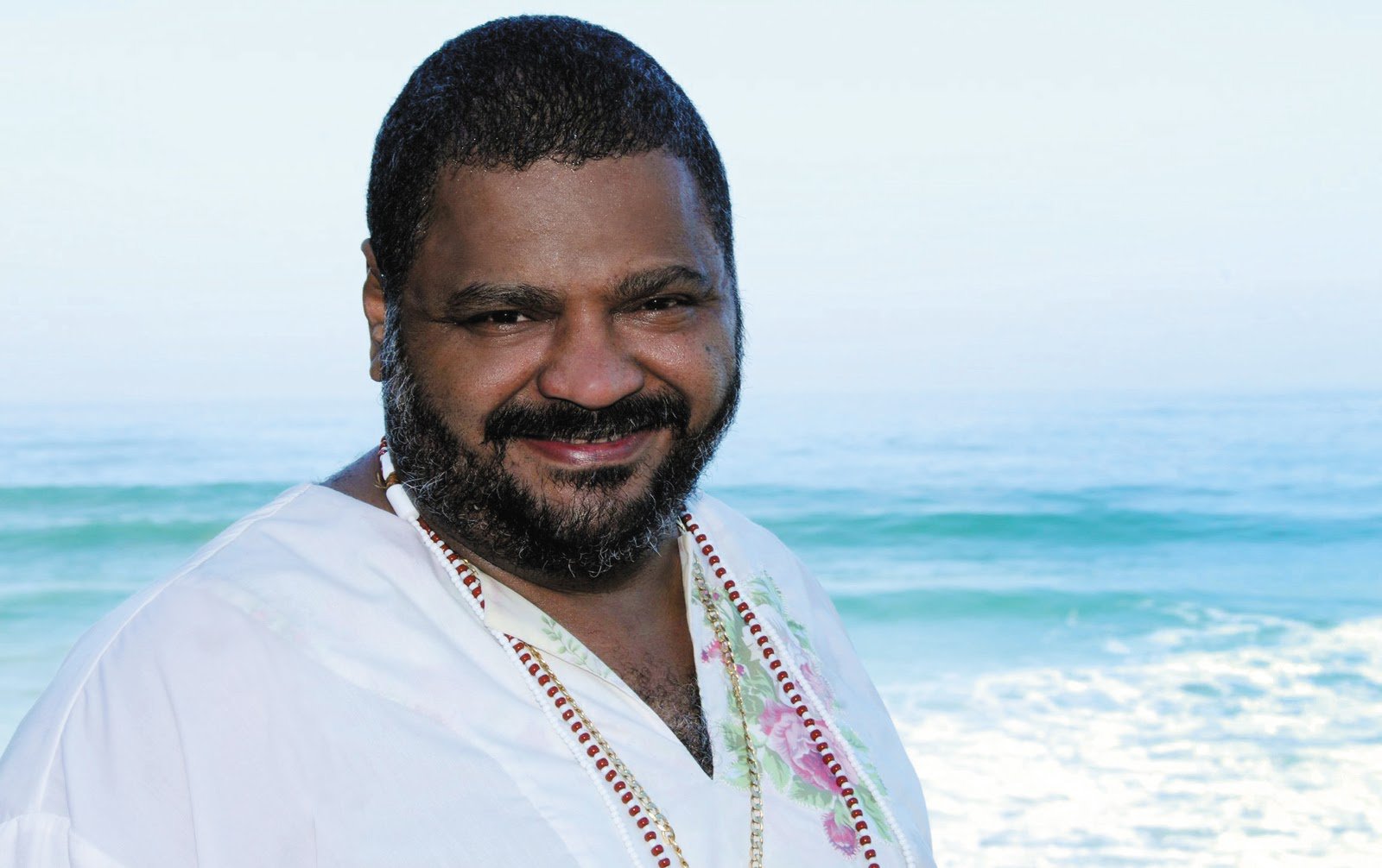 Arlindo Cruz tem sedação reduzida e reage bem ao tratamento, afirma médico