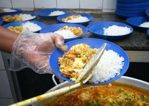 17 propostas são aprovadas para o fornecimento de merenda escolar em Manaus 