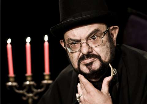 Zé do Caixão é internado em hospital de São Paulo