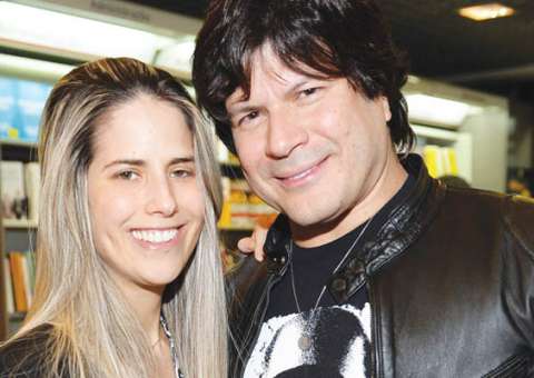 Esposa de Paulo Ricardo acusa suposto romance entre cantor e funcionária da globo