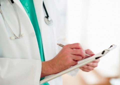 Indígenas venezuelanos alojados em rodoviária recebem ação de Promoção à Saúde 