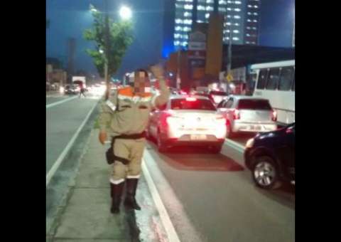 Manaustrans liberada Faixa Azul em Avenida Constatino Nery 