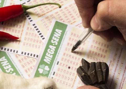 Mega-Sena pode pagar prêmio de R$ 6 milhões nesta quarta-feira