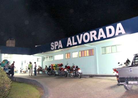 Dois morrem e um fica ferido após emboscada de carro misterioso 