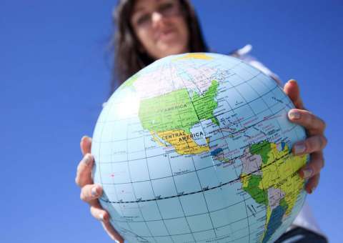 Sesc oferece vagas gratuitas para cursos de idiomas em Manaus 