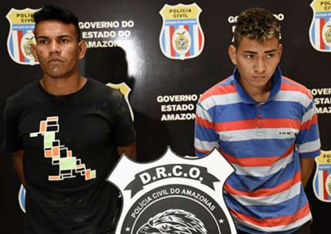 Dupla armada é presa acusada de tráfico de drogas em Manaus