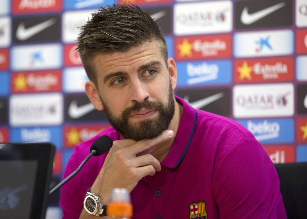 Após declarações polêmicas sobre arbitragem, Piqué é multado em R$ 10 mil