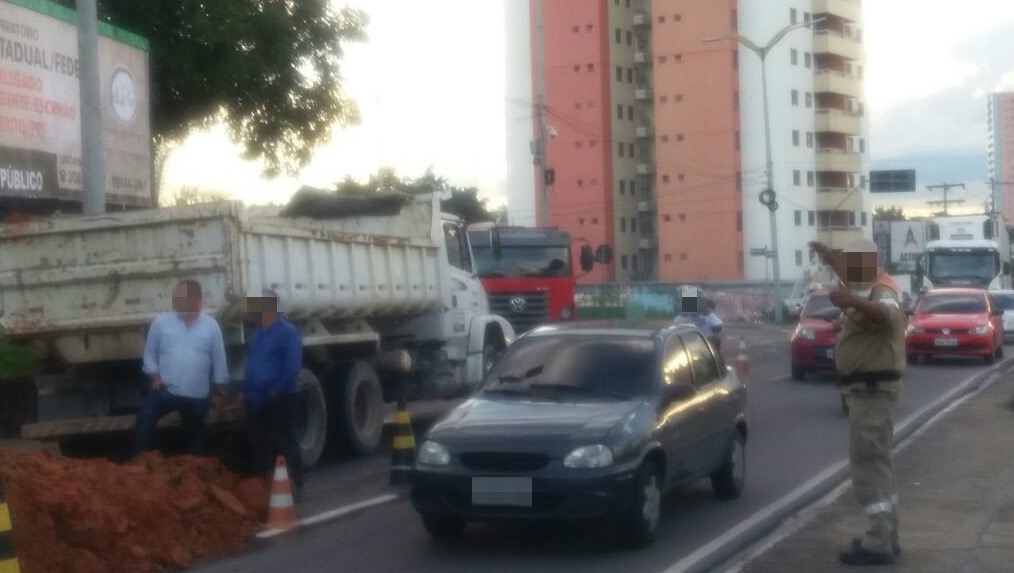 Obra em trecho da avenida Ephigênio Salles será refeita na noite desta quarta-feira em Manaus 
