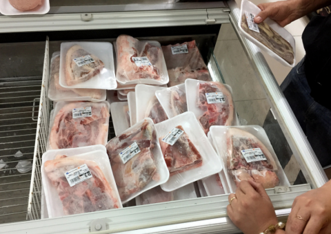 Procon apreende 80kg de carne em Manaus