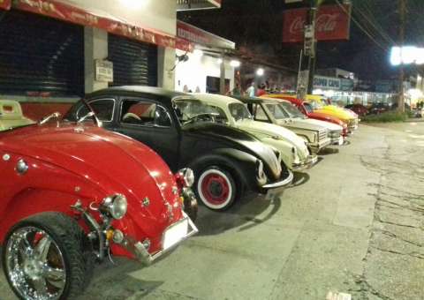 Tradicional exposição de veículos clássicos acontece neste domingo 