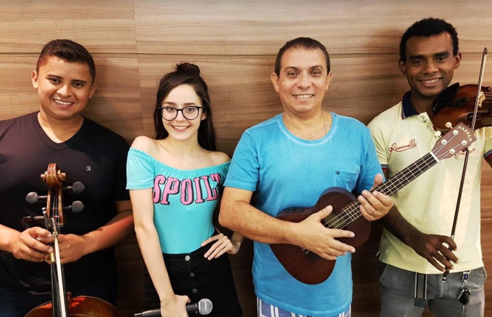 Renatinho e Marcella Bártholo se preparam para abrir show de Ana Carolina em Manaus