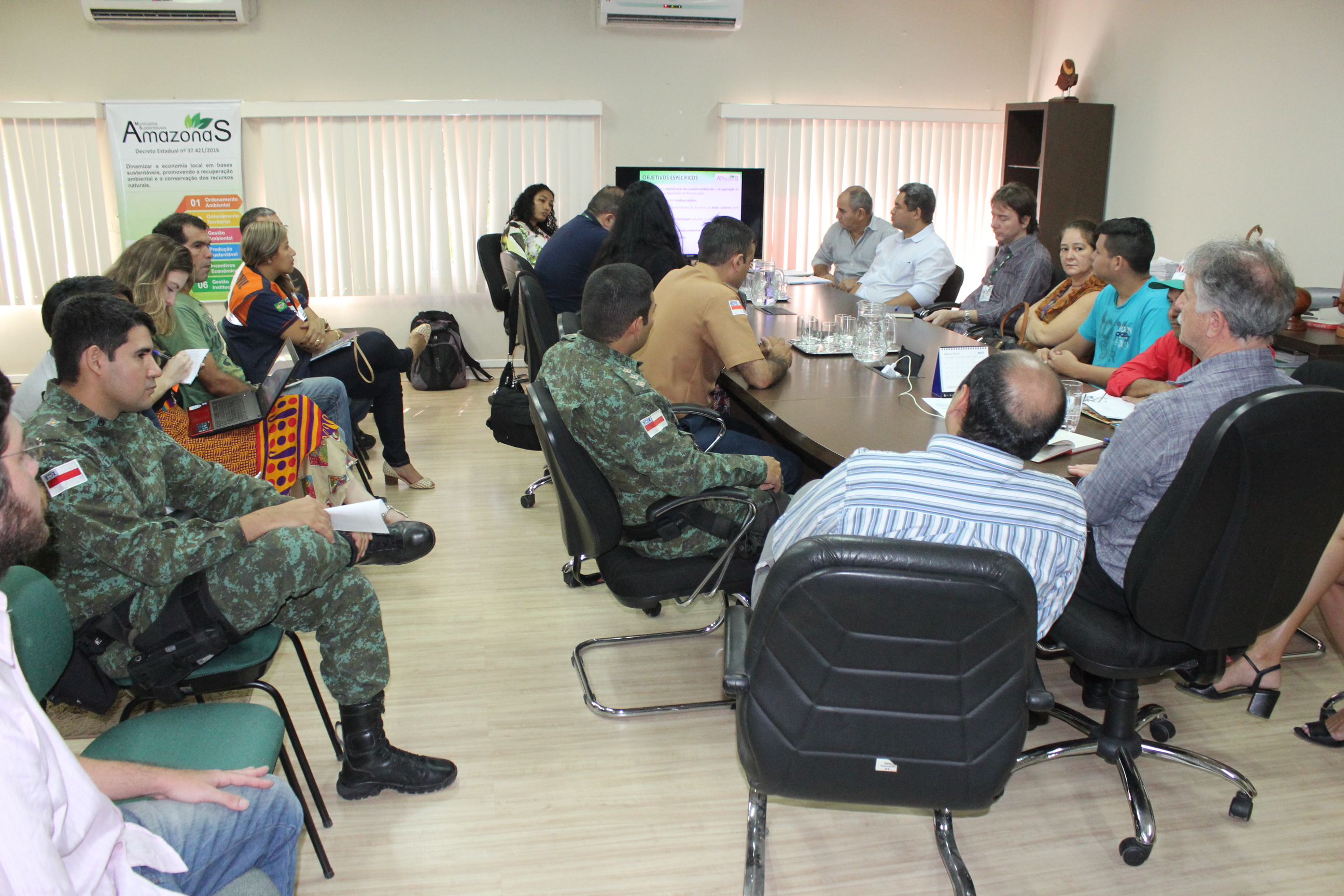 Órgãos planejam estratégia de combate à queimadas no Amazonas 