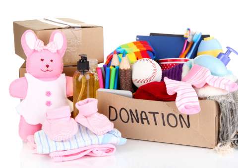 FAS e ViaNorte realizam arrecadações de roupas e alimentos neste domingo 