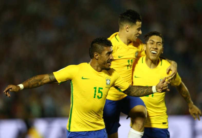 Brasil bate de virada o Uruguai e fica a um passo da Copa