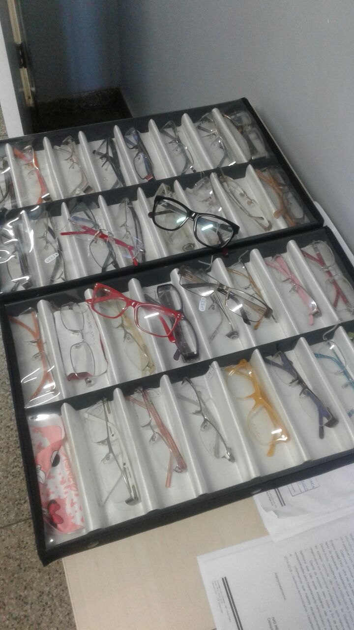 Homem é preso com 70 pares de óculos roubados de ótica em Manaus