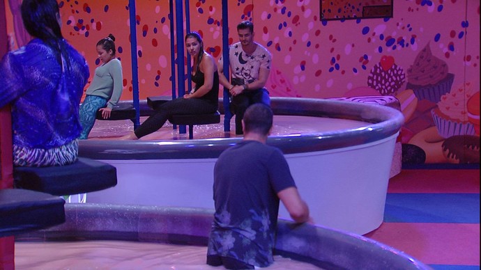 BBB17: Dois brothers desistem da prova de resistência 