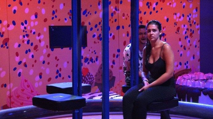BBB17: Vivian desiste da Prova do Líder e disputa fica entre três brothers