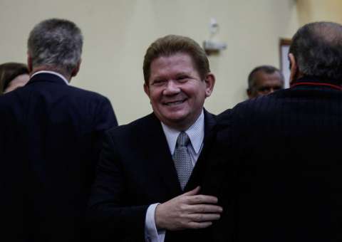 Em cerimônia oficial, José Hamilton assume cargo de desembargador do TJAM 