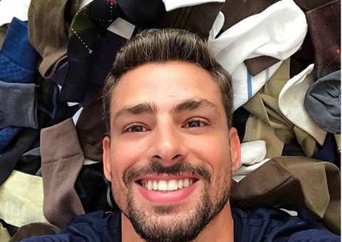 Famosos contratam empresa para postar e interagir com fãs na internet