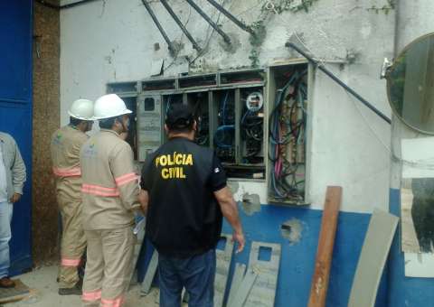 Polícia descobre 'gato' em condomínio na zona Sul de Manaus