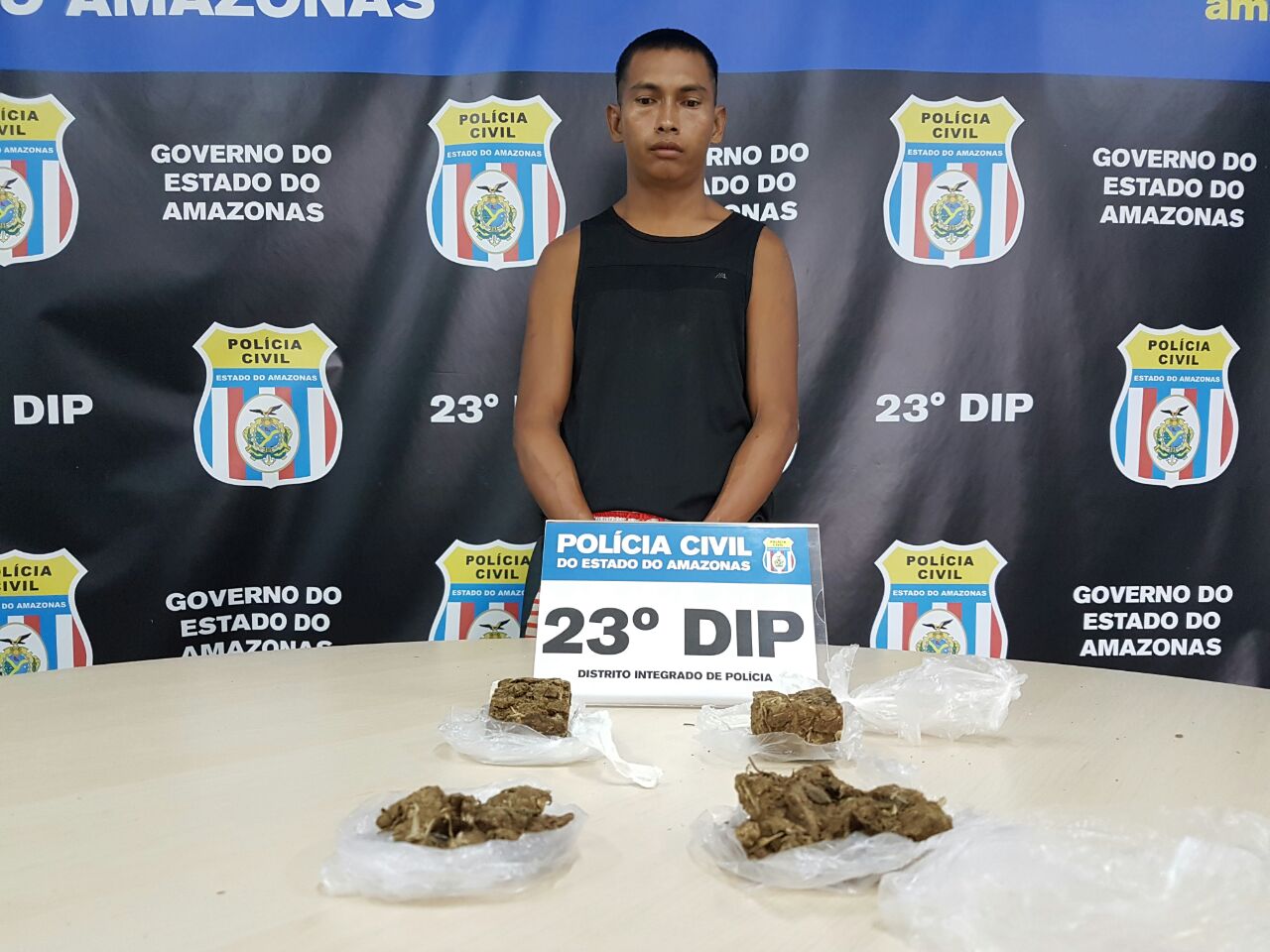 Homem é preso com maconha skunk em Manaus