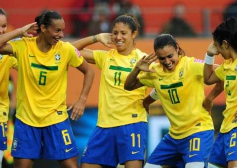 Técnica da seleção divulga lista de convocadas para Brasil e Bolívia em Manaus