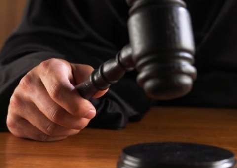 Juiz inocenta homem por estupro porque a vítima “não gritou”  