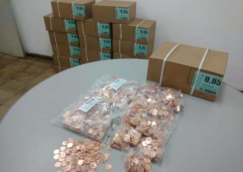 Ônibus de Manaus recebem 512 mil moedas para facilitar troco