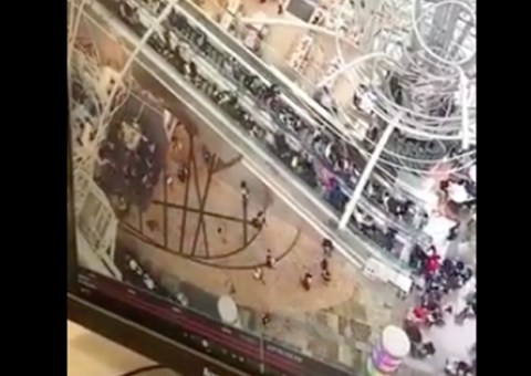18 pessoas ficam feridas após escada rolante mudar de direção em shopping