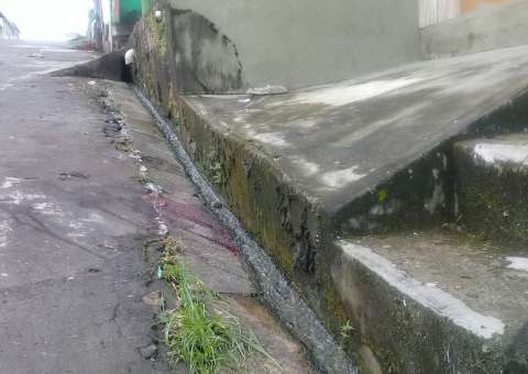 Morador de rua é morto a facadas na Zona Leste de Manaus 