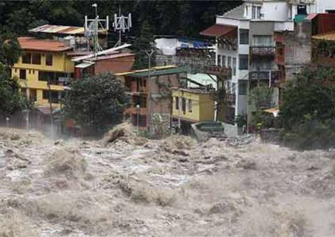 Peru já tem mais de 120 mil afetados por inundações e 90 mortos