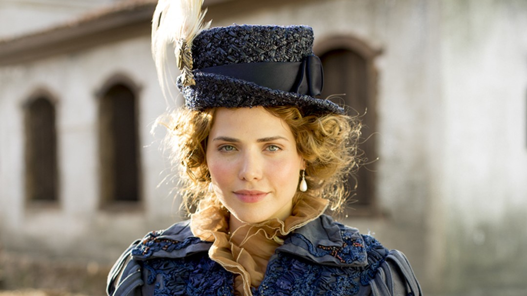 Letícia Colin passa mal após tentar engordar para novela 'Novo Mundo'