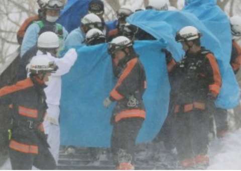 Avalanche mata pelo menos oito adolescentes no Japão