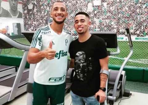Após lesão, Gabriel Jesus volta ao Brasil e vai terminar tratamento no centro do Verdão