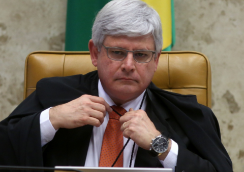 Janot vai ao STF contra fundo do Amazonas para pagar serviços de cartório