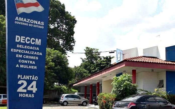 Homem agride esposa com barra de ferro porque saiu sem avisar e é preso em Manaus