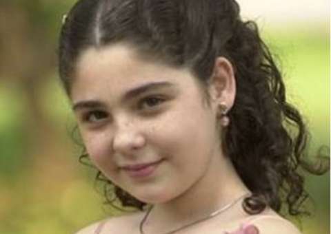 Atriz mostra que cresceu e exibe corpão na web. Veja antes e depois de Marcela Barrozo