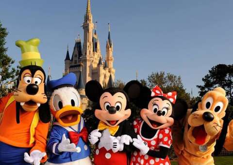 Com pausas para oração, agência vende ‘férias cristãs na Disney’ 
