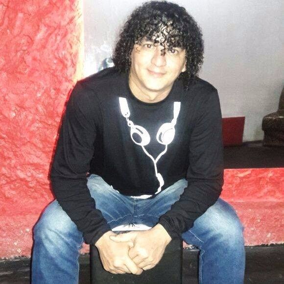 Spirit Club Manaus agita sábado com festa especial anos 90 