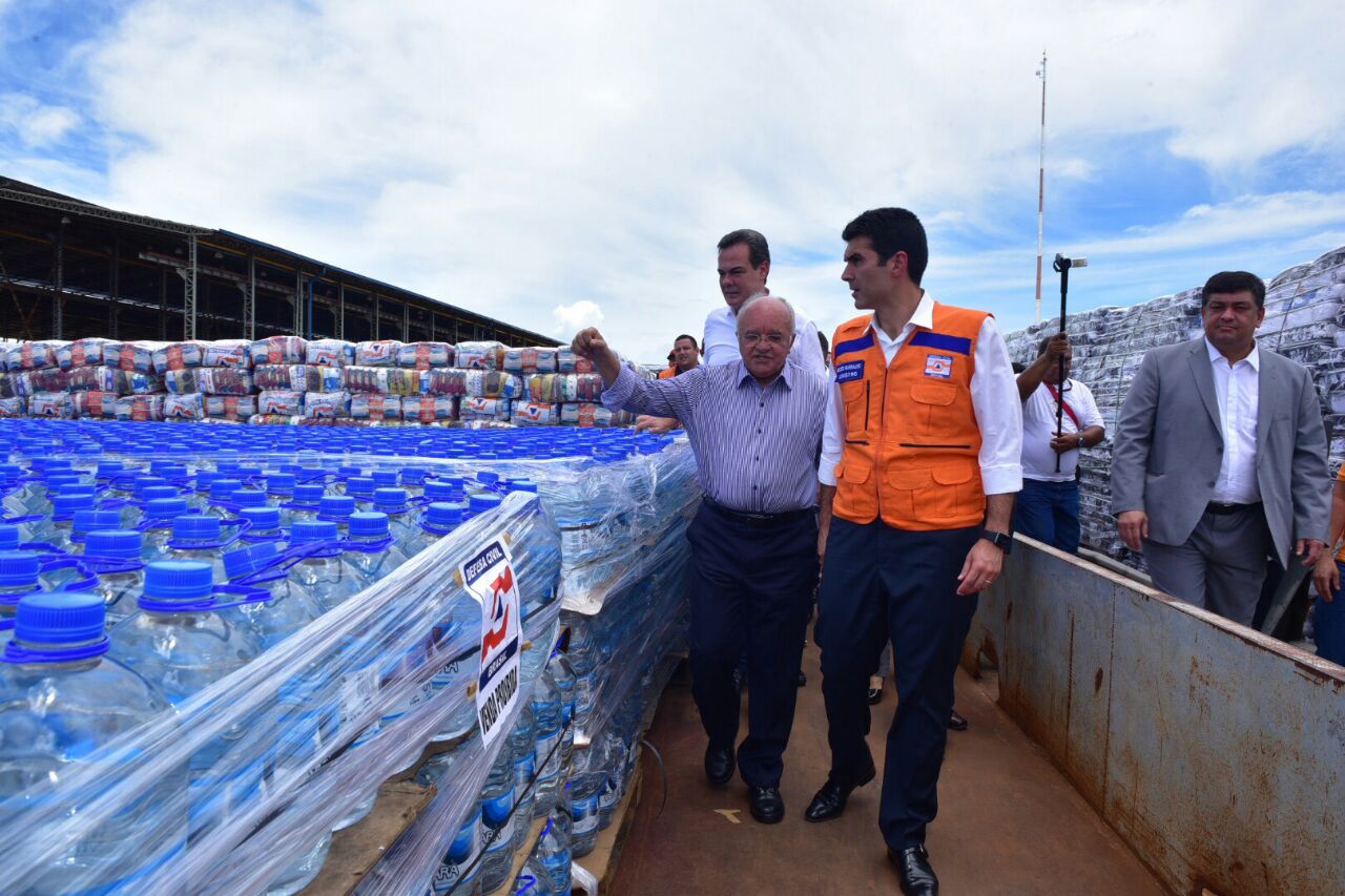 Mais de 360 mil kits de ajuda humanitária são entregues no interior do Amazonas