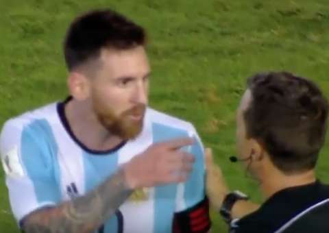 Messi é suspenso por quatro jogos após xingar bandeirinha brasileiro